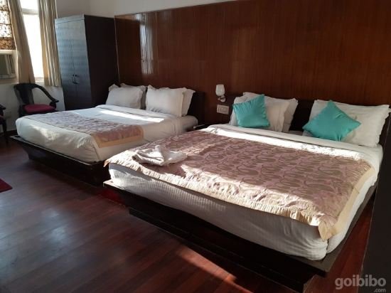 Фото Hotel Krishna Sagar Nh24