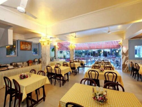 Гостиница Avion Holiday Resort в Лонавала