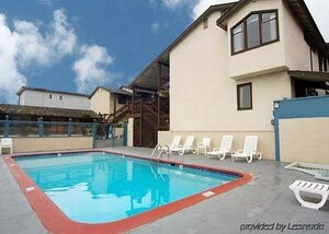 Гостиница Monterey Fairgrounds Inn