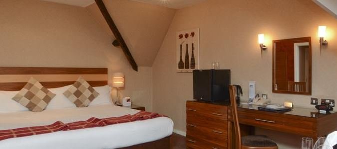 Фото  Dean Court