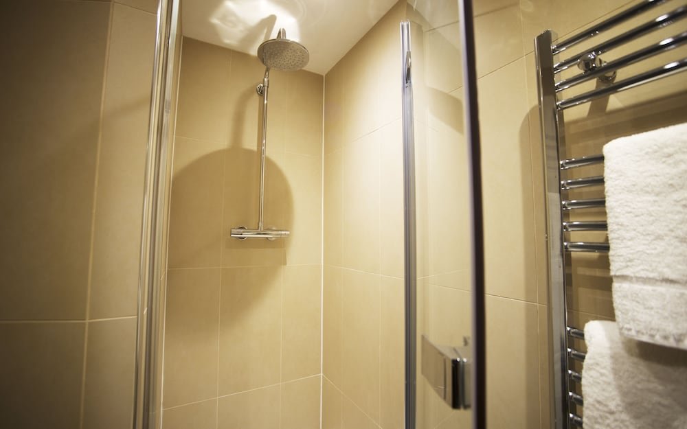 Фото Waterside Hotel & Leisure Club