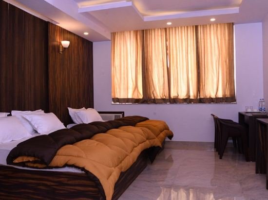 Фото The Ravindram