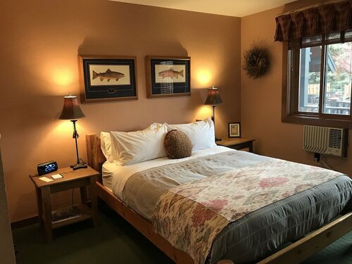 Гостиница Good Medicine Lodge Bed & Breakfast в Уайтфише