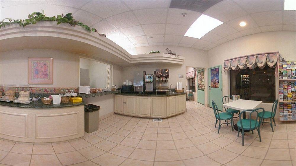 Фото Capri Suites Anaheim