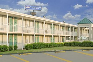 Гостиница Americas Best Value Inn & Suites - Memphis Graceland