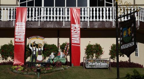 Внешний вид отеля Pousada Grandchamp в Кампос-ду-Жордану, фото 5
