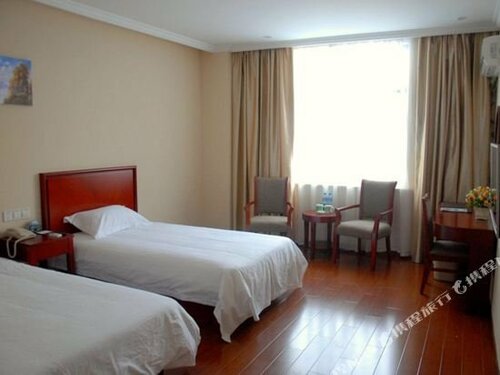 Гостиница GreenTree Inn Suzhou Changshu Xinzhuang Town Qingfang Garden Express Hotel