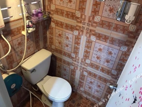 Фото Ruenthai Rimnam Resort Suratthani