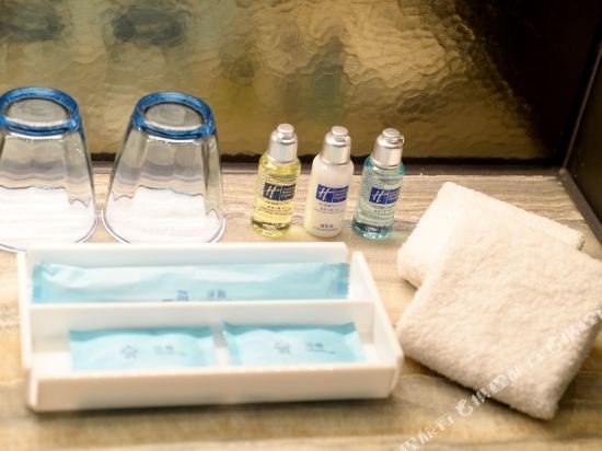 Фото Holiday Inn Express Hong Kong Kowloon Cbd2