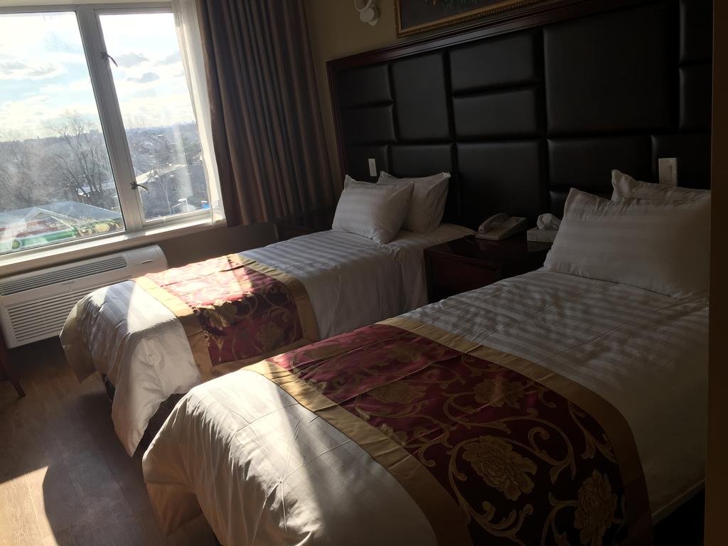 Фото Queens Hotel