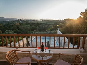 Luxurious Villa With Private Pool, Near a Couple of Restaurants & Sandy Beach