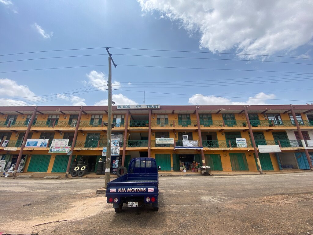 Business center In God We Trust Knatto, Kumasi, photo