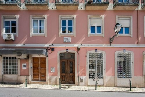 Гостиница Altido Fantastic 3br Apt w City Views & Workspace in Principe Real в Лиссабоне
