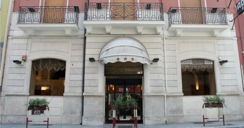 Внешний вид отеля Hotel Adria в Барях, фото 5