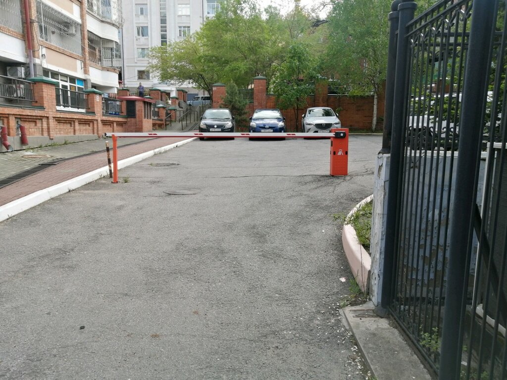 Parking lot Автомобильная парковка, Khabarovsk, photo