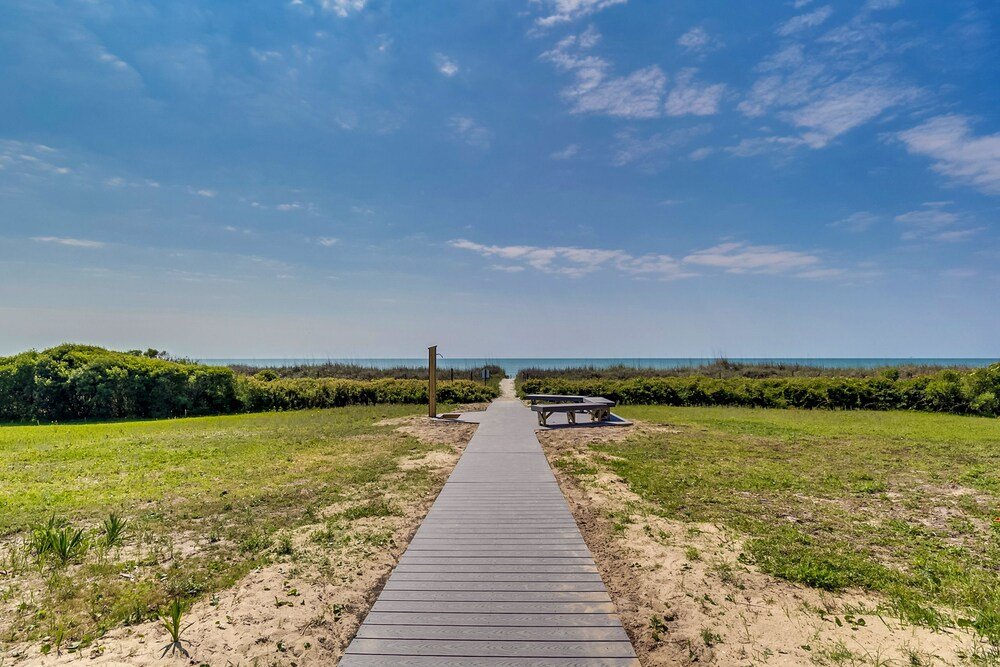 Фото Ocean Forest Plaza by Palmetto Vacation Rental