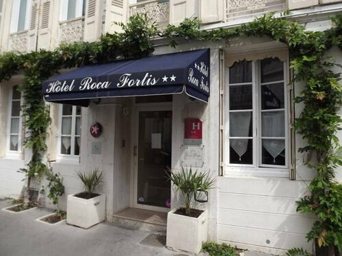 Внешний вид отеля The Originals Boutique, Hôtel Roca-Fortis, Rochefort в Рошфоре, фото 1