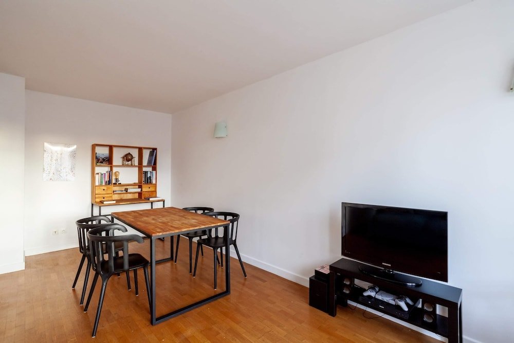 Фото Family/modern 4 People With Netflix -15 min Walk From Center
