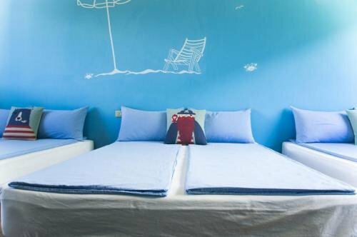 Гостиница Blue and White Holiday B&b