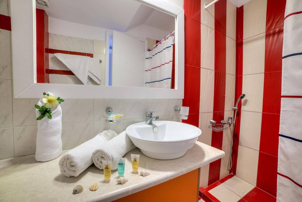 Фото Pantheon Hotel