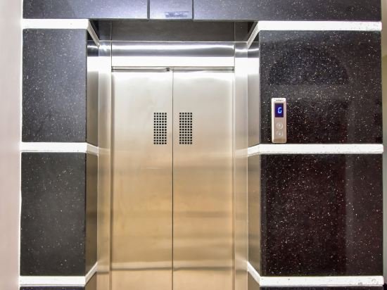 Фото New Cape Hotel