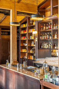 Roots Bar Copper lake (Leningrad Region, Vsevolozhckiy DIstrict, Yukkovskoye selskoye poseleniye), bar, pub