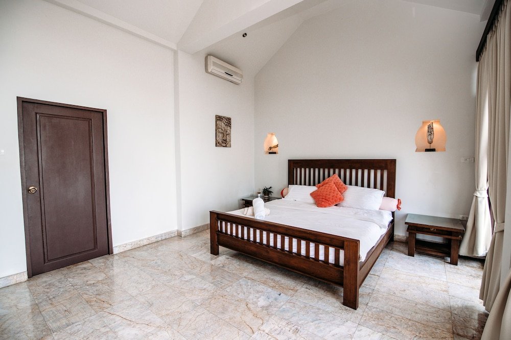 Фото Jungle Emerald Rock Luxury Villa