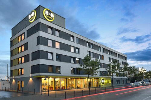 Внешний вид отеля B&b Hotel Saarbrücken-Hbf в Саарбрюкене, фото 3