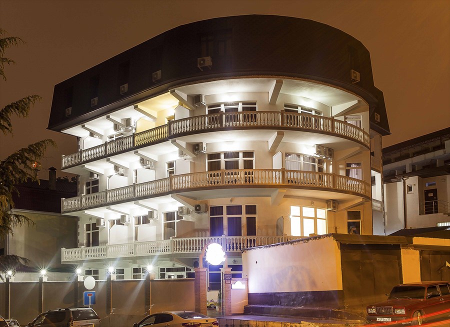 Фото отеля 1