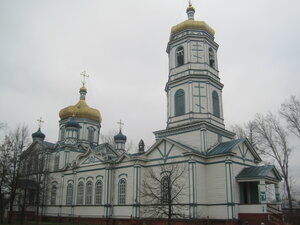 Церковь Троицы Живоначальной (село Атрать, Советская ул., 18А), православный храм в Чувашской Республике