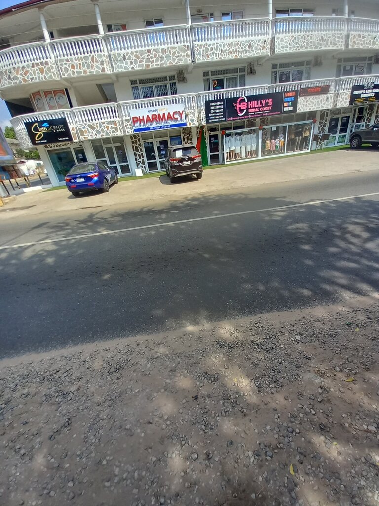 Clothing store Custum, Accra, photo