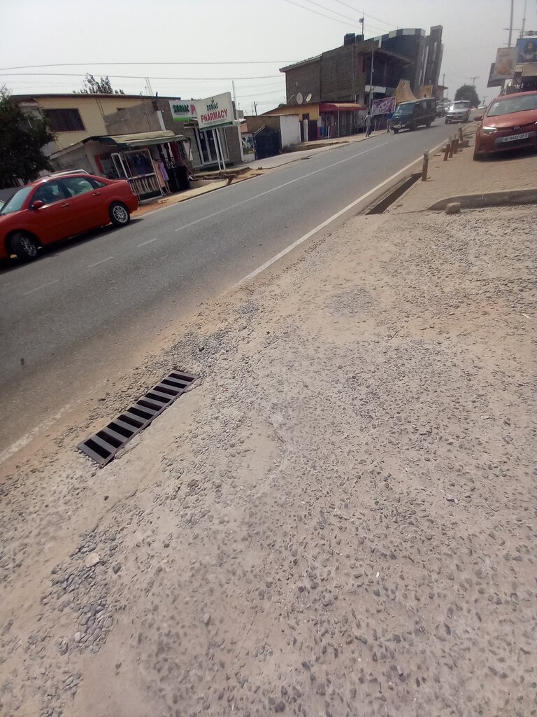 Clothing store Verash, Accra, photo