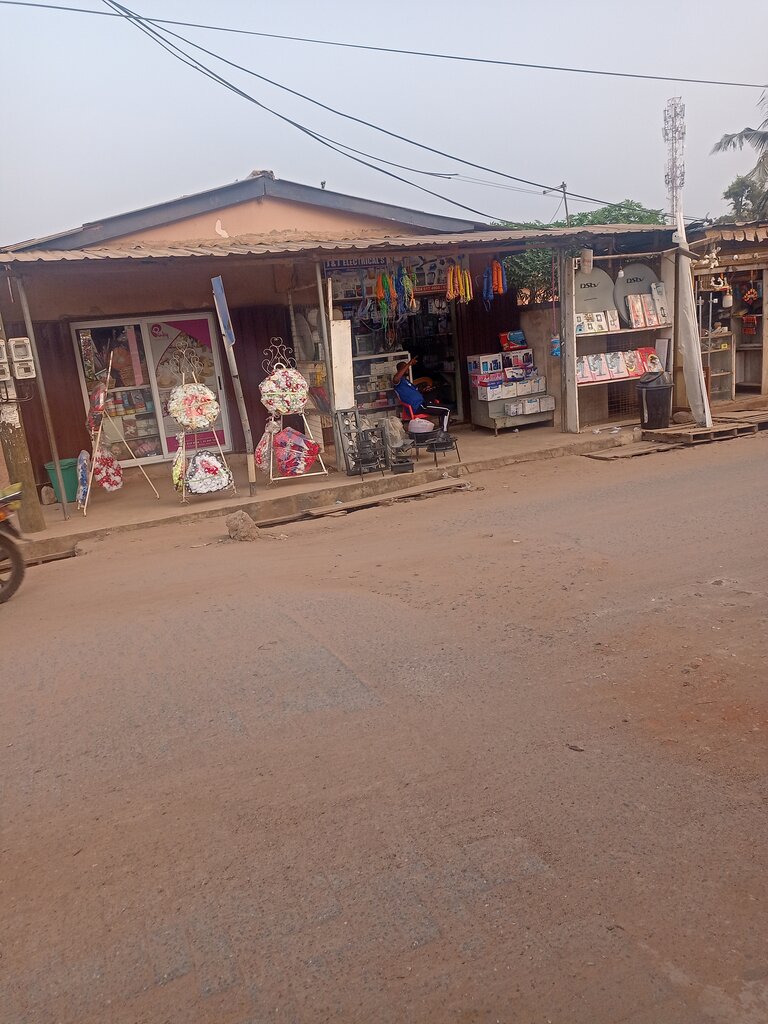 Household appliances store J & J Electricals, Accra, photo