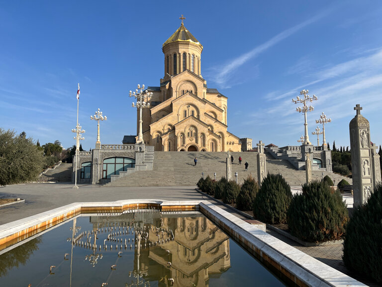 Православный храм Собор Святой Троицы, Тбилиси, фото