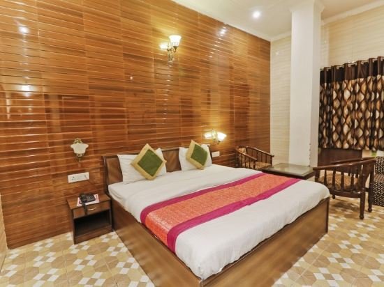 Фото Oyo 4430 Hotel Holy city