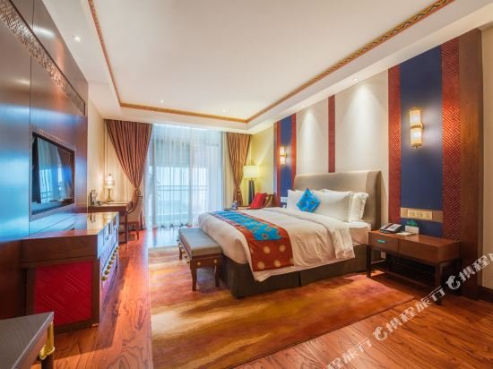 Фото St. Potala Hotel