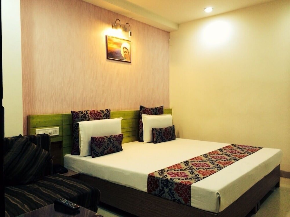 Фото Hotel Morya Regency