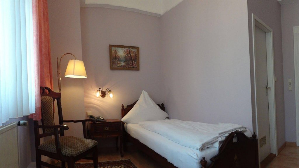 Фото Hotel Weisses Haus