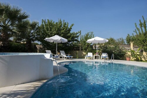 Гостиница Xenos Villa 2 With 5 Bedrooms, Private Swimming Pool, Near the sea in Tigaki
