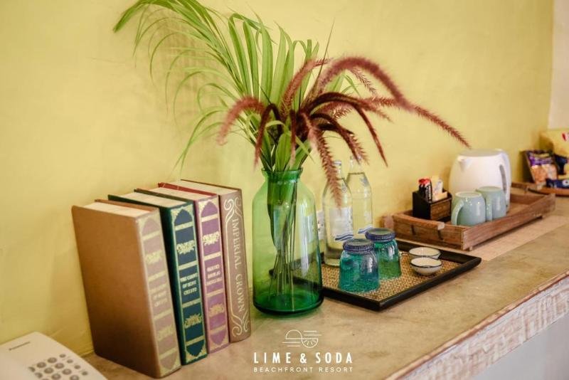 Фото Lime & Soda Beachfront Resort