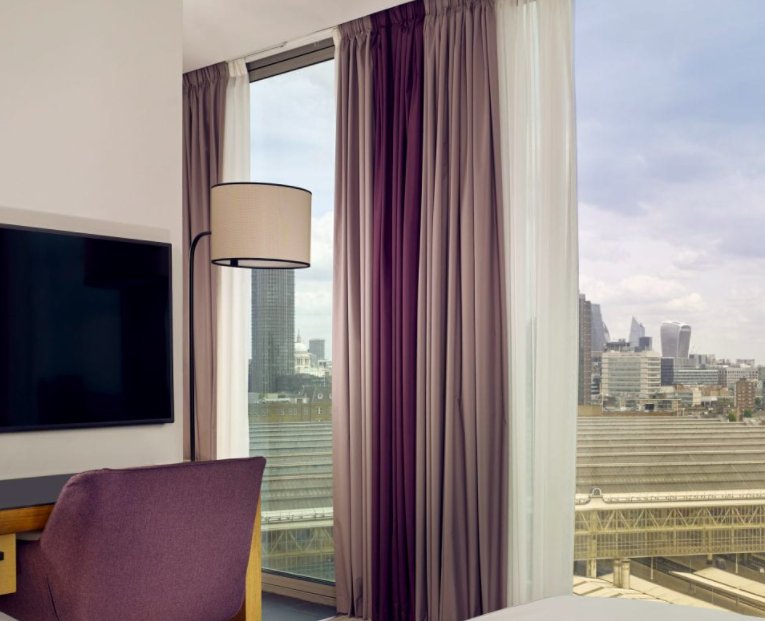 Фото Park Plaza County Hall London