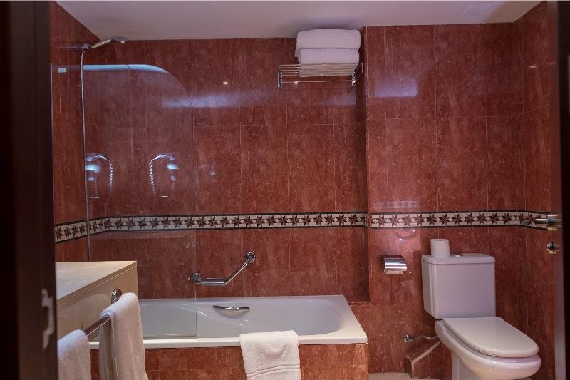 Фото Hotel Palacio de Valderrábanos