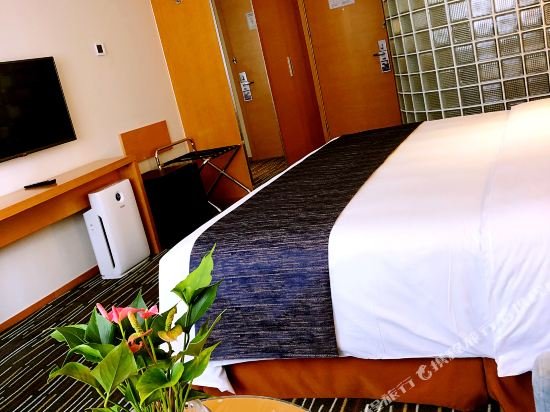 Фото Holiday Inn Express Shanghai New Jinqiao