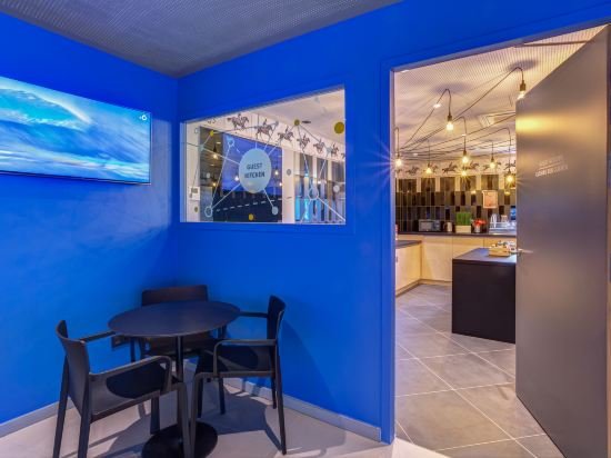 Фото Meininger Hotel Lyon Centre Berthelot