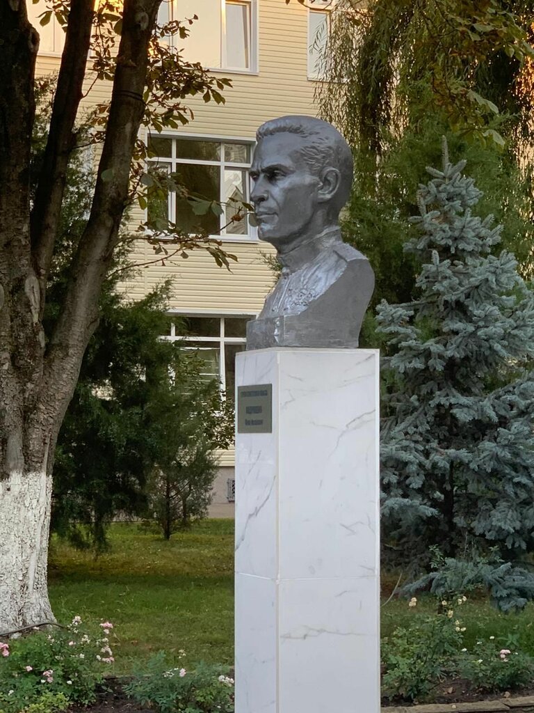 Monument, memorial Бюст Героя Советского Союза Якова Ивановича Андрюшина, Krasnodar, photo