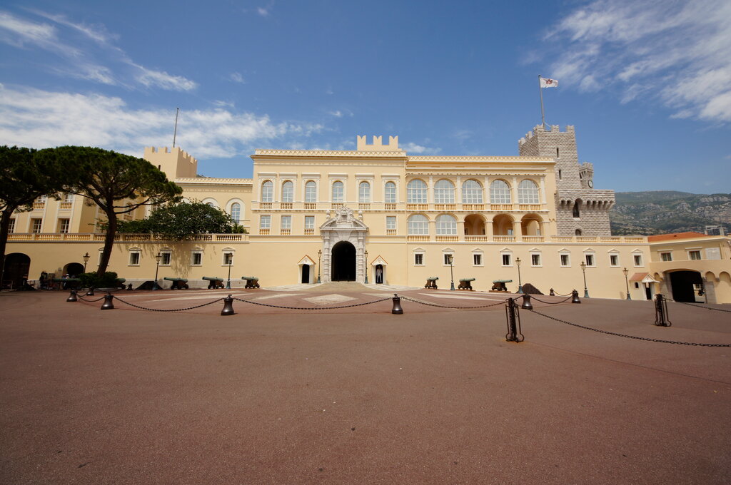 Дворец гримальди в монако