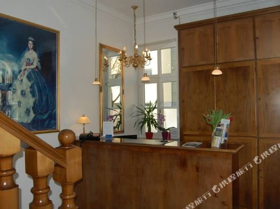 Фото Hotel Königin Olga