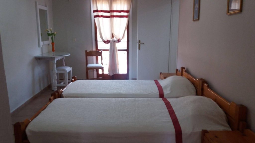 Фото Semiramis Piskopiano by Checkin