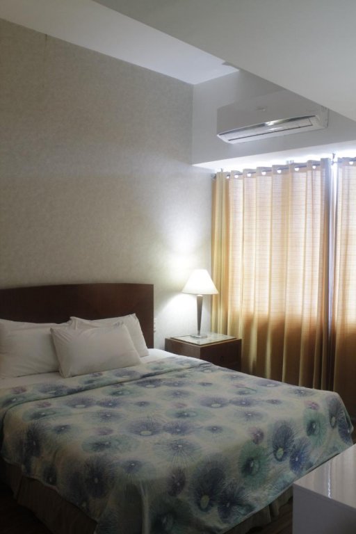 Фото The Pearl Manila Hotel