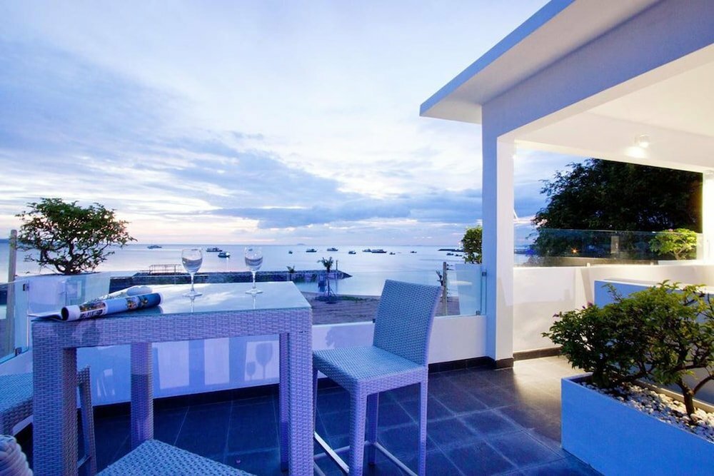 Hotel Villa 7th Heaven Beach Front, Pattaya, photo